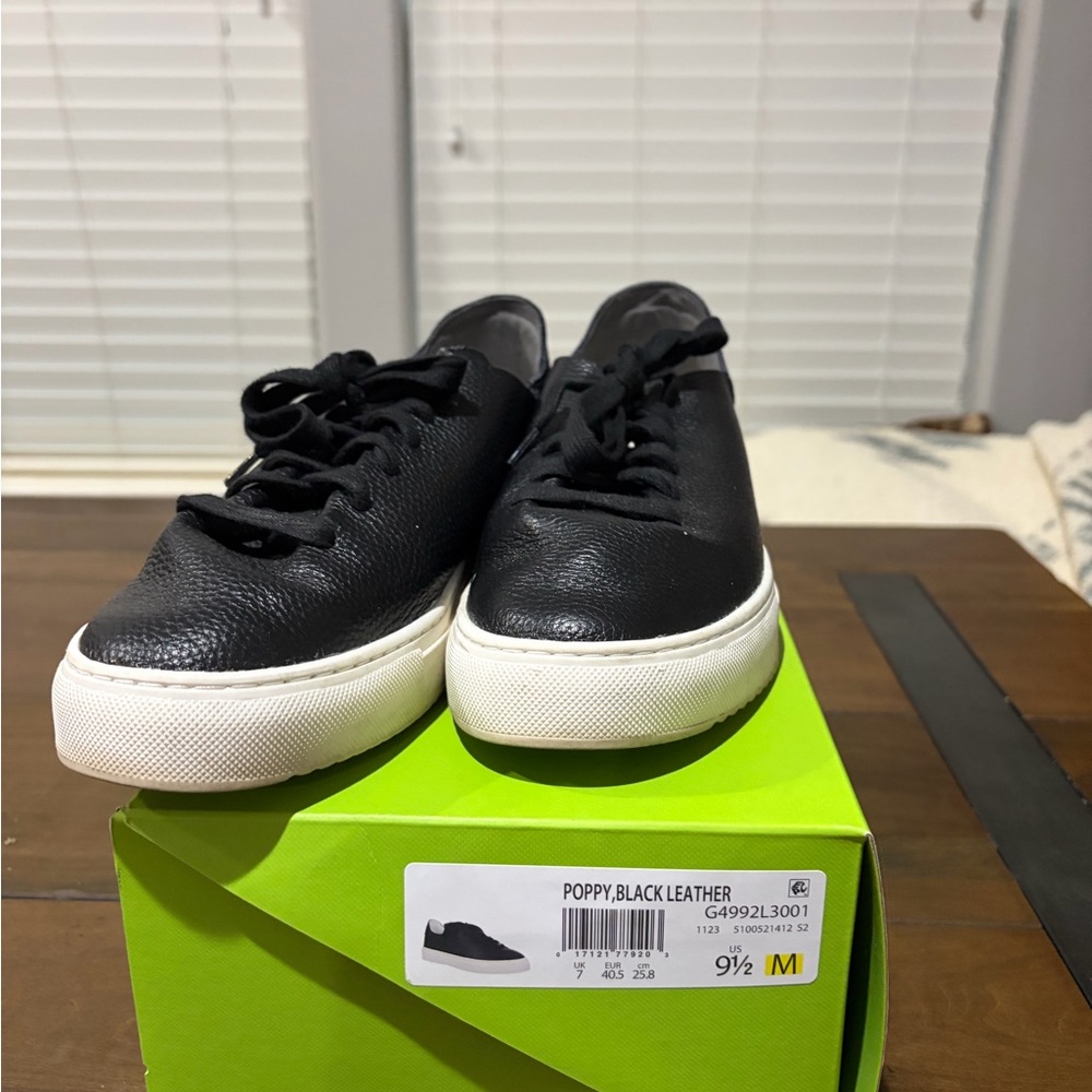 Sam Edelman Black Leather Low-Top Sneakers with White Sole